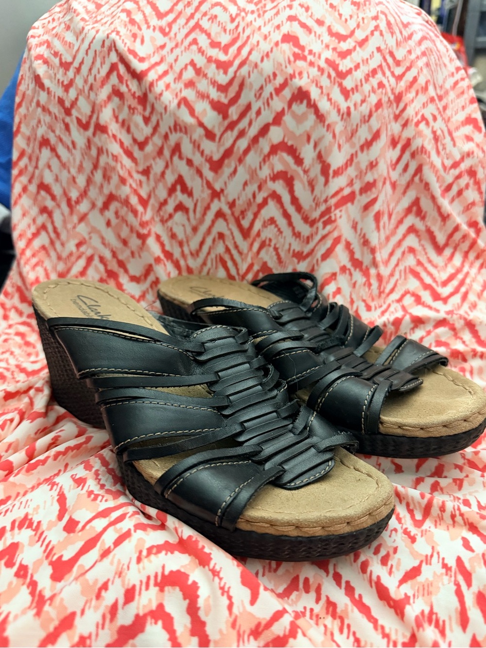 Clark’s wedge sandal leather weave style black